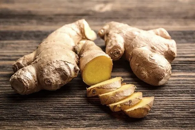 ginger superfoods in green juices and smoothies